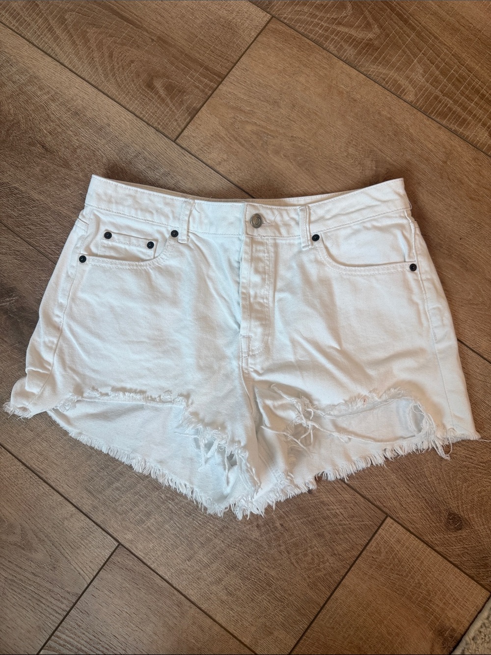 Gianni Bini White Distressed Denim Cutoff Shorts